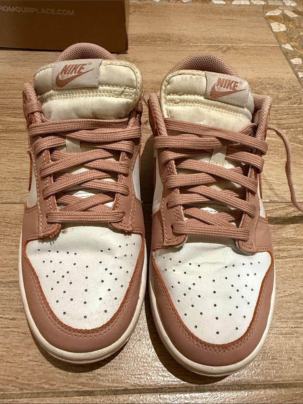 Nike Women's Low-Top Sneakers in White and Dusty Pink